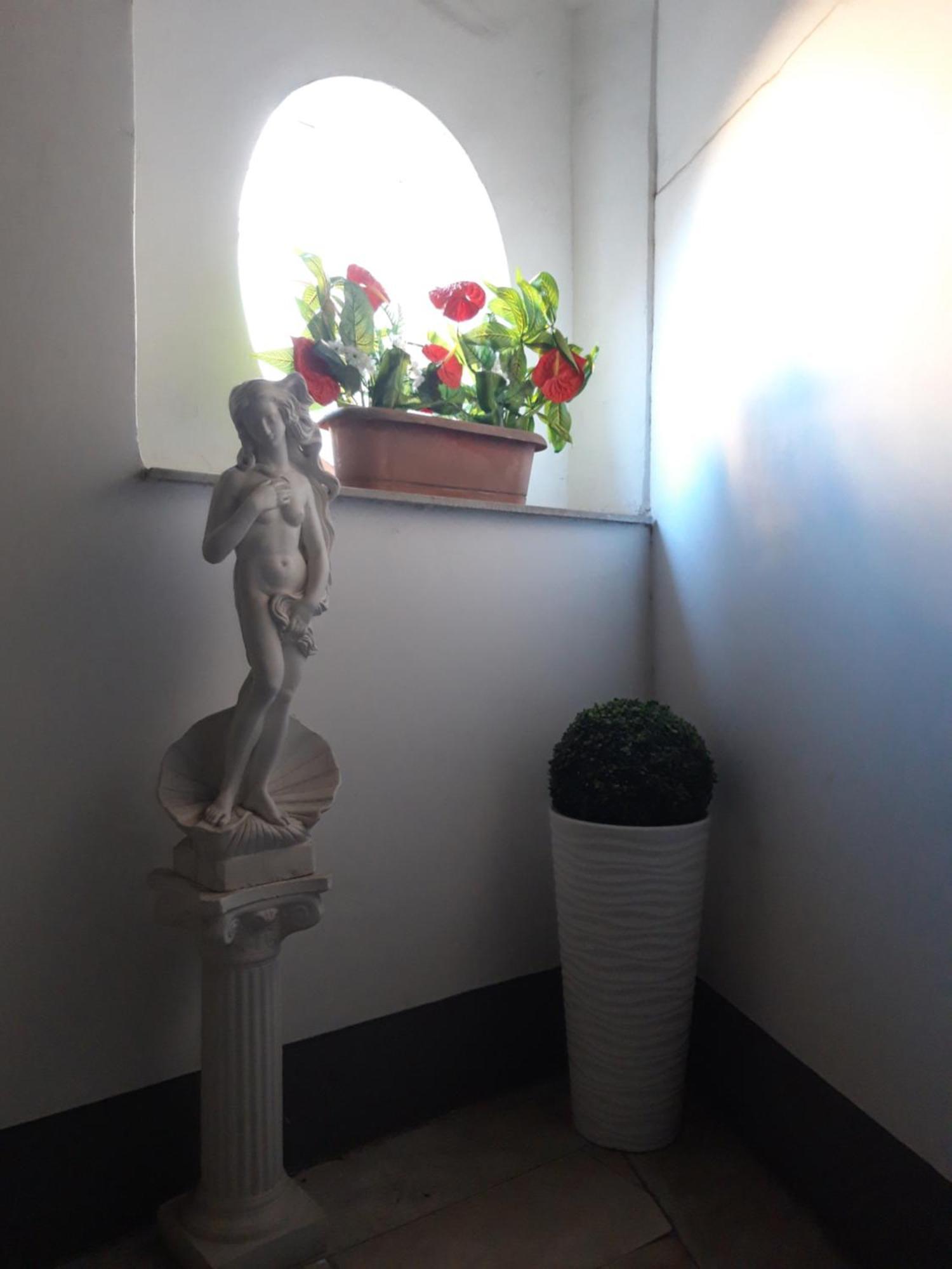 Apartmán La Dimora Di Dora Neapol Exteriér fotografie